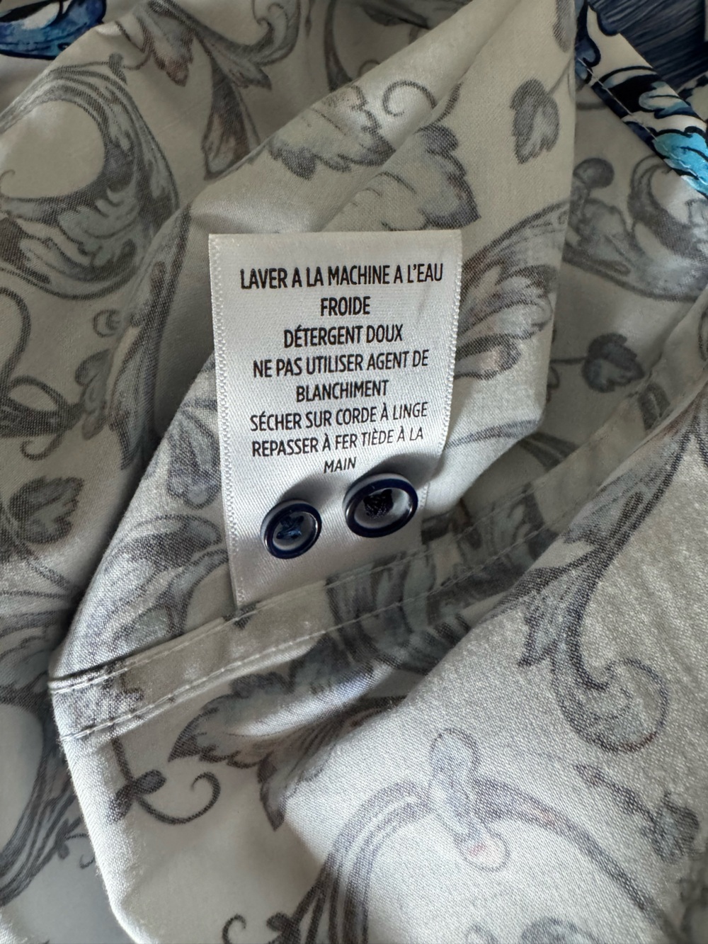 Robert Graham Shirt - Picture 6 of 7